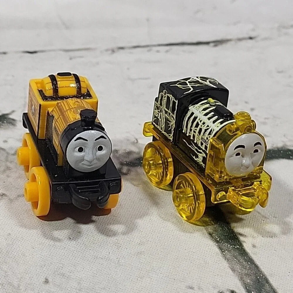 Thomas and Friends Mini‎ Train Cars Lot of 6